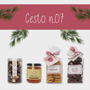 Cesto n.7 che contiene Infuso alla frutta, miele di castagno, biscotti longobardi e biscotti Non solo morbidi